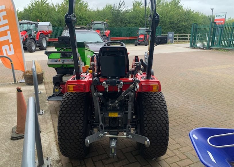 Massey Ferguson 1525 HP Compact Tractor