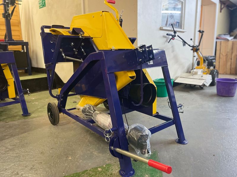 Oxdale PTO Driven Saw Bench, £1750 Plus Vat