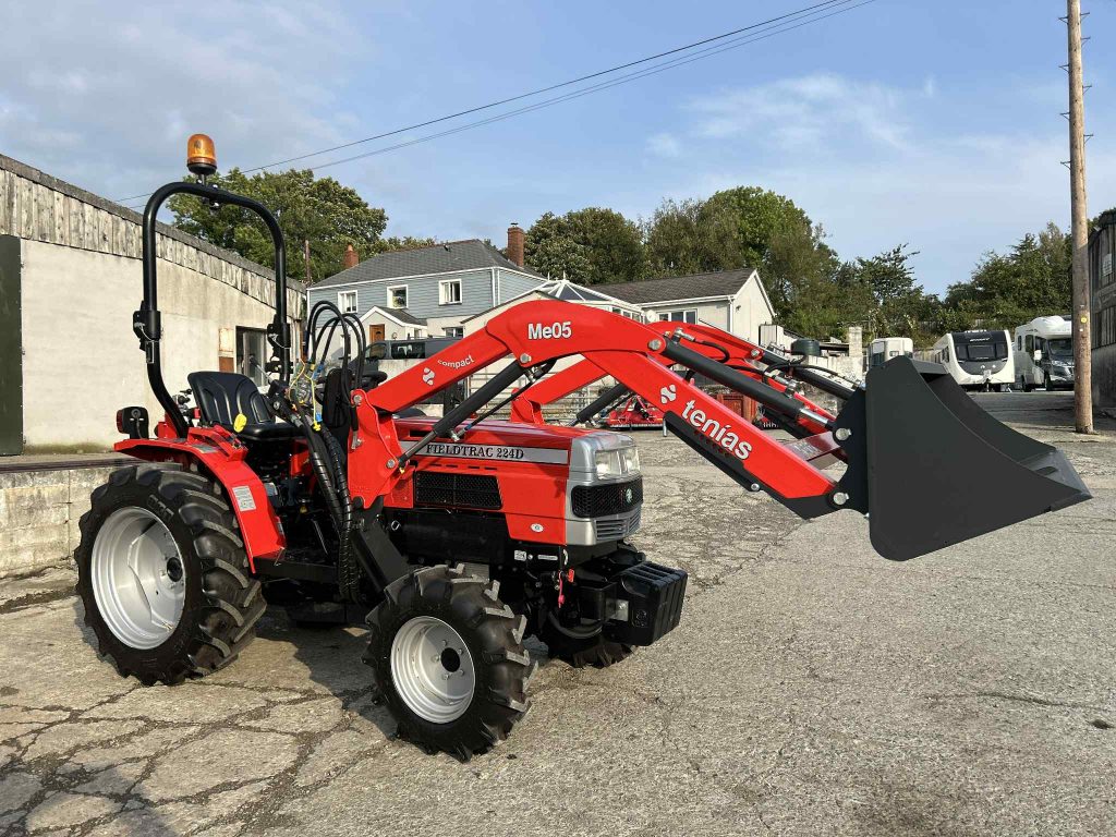 New VST Fieldtrac 224D Classic