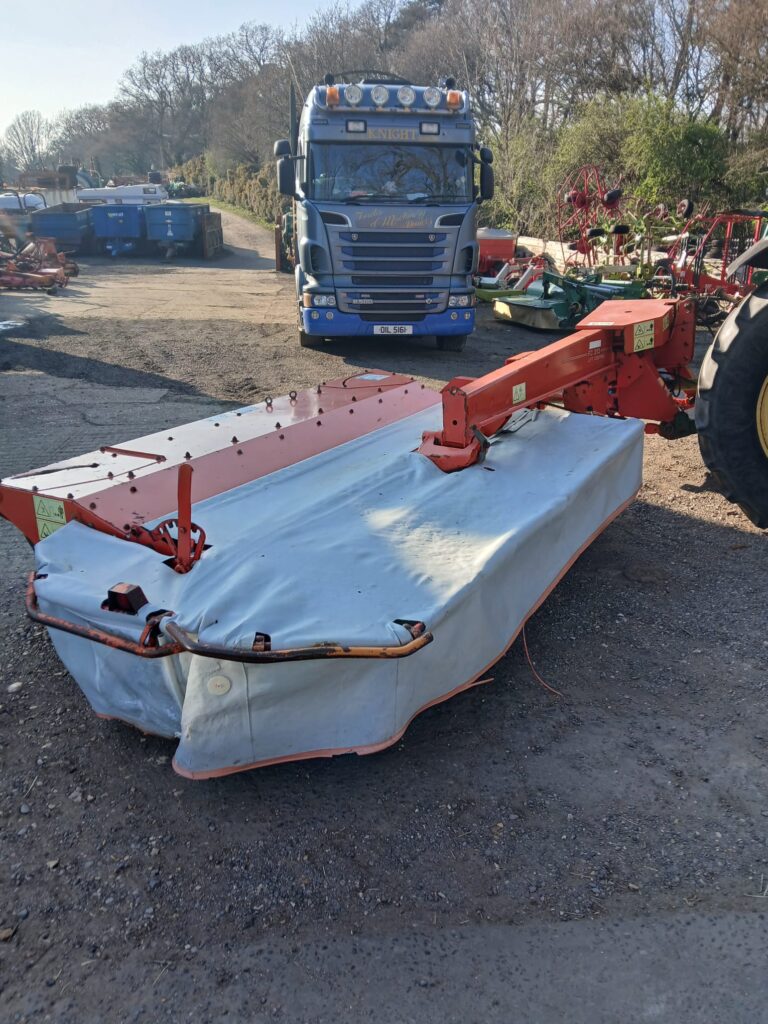 KUHN MOWER/CONDITIONER