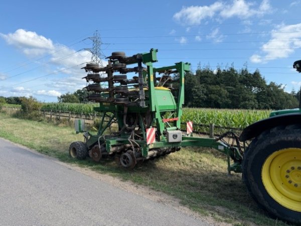 John Deere 750A 6m Direct Drill