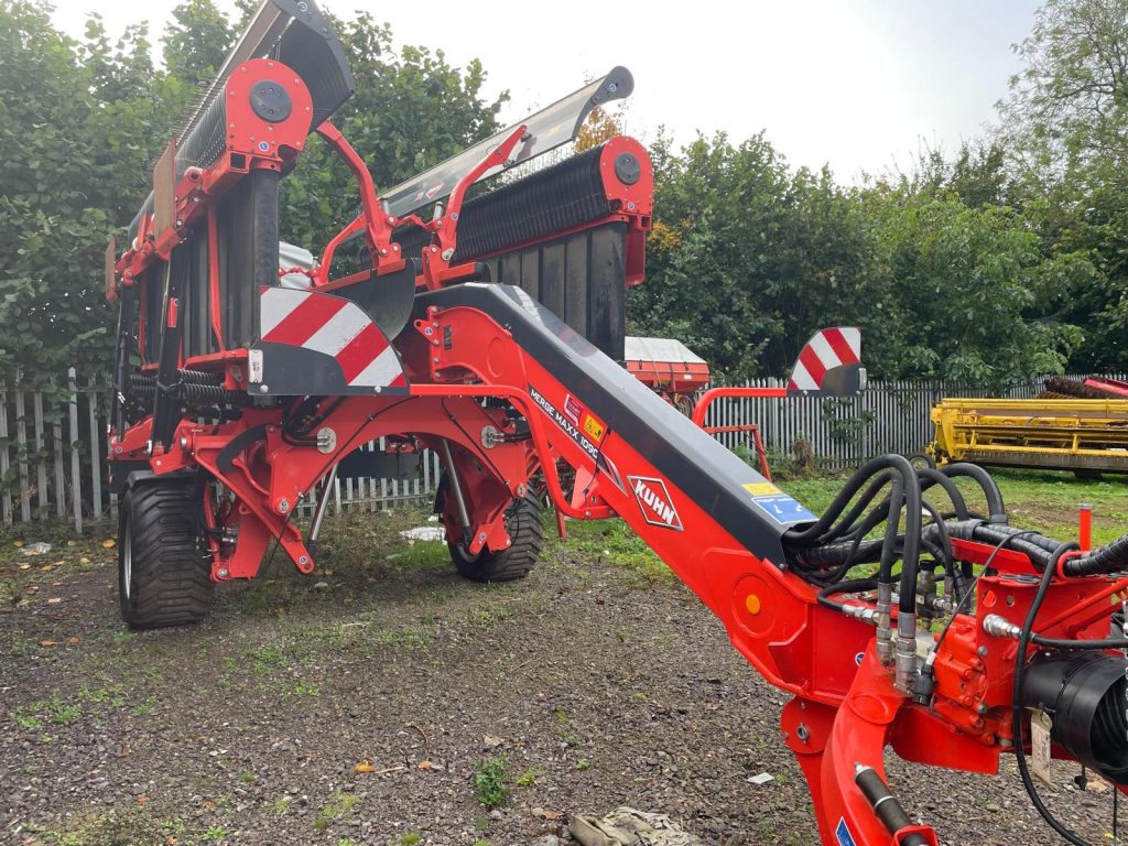 KUHN FARM MACHINERY MERGE MAX