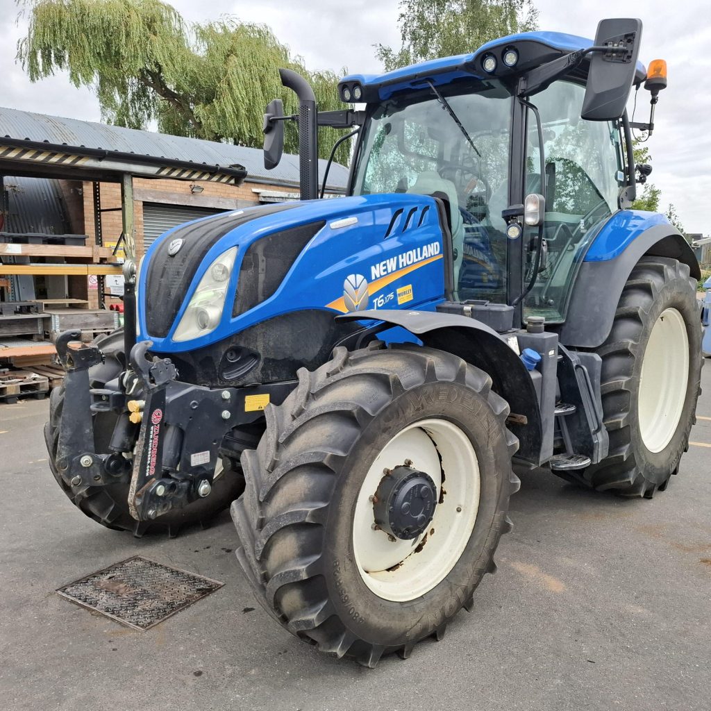 NEW HOLLAND 175