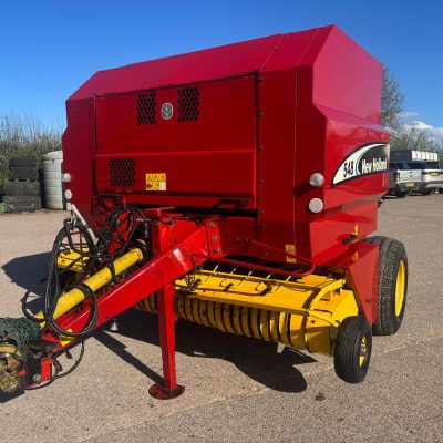 New Holland 548 Round Baler