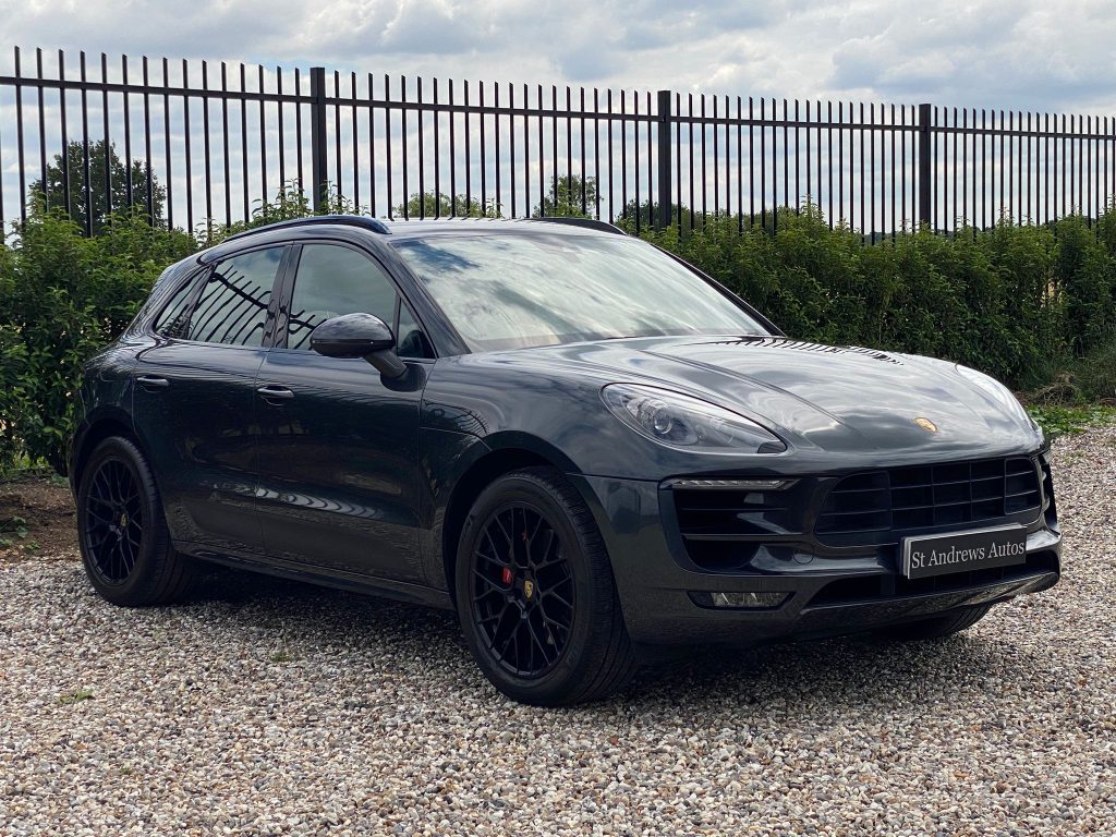 PORSCHE MACAN GTS 5dr PDK