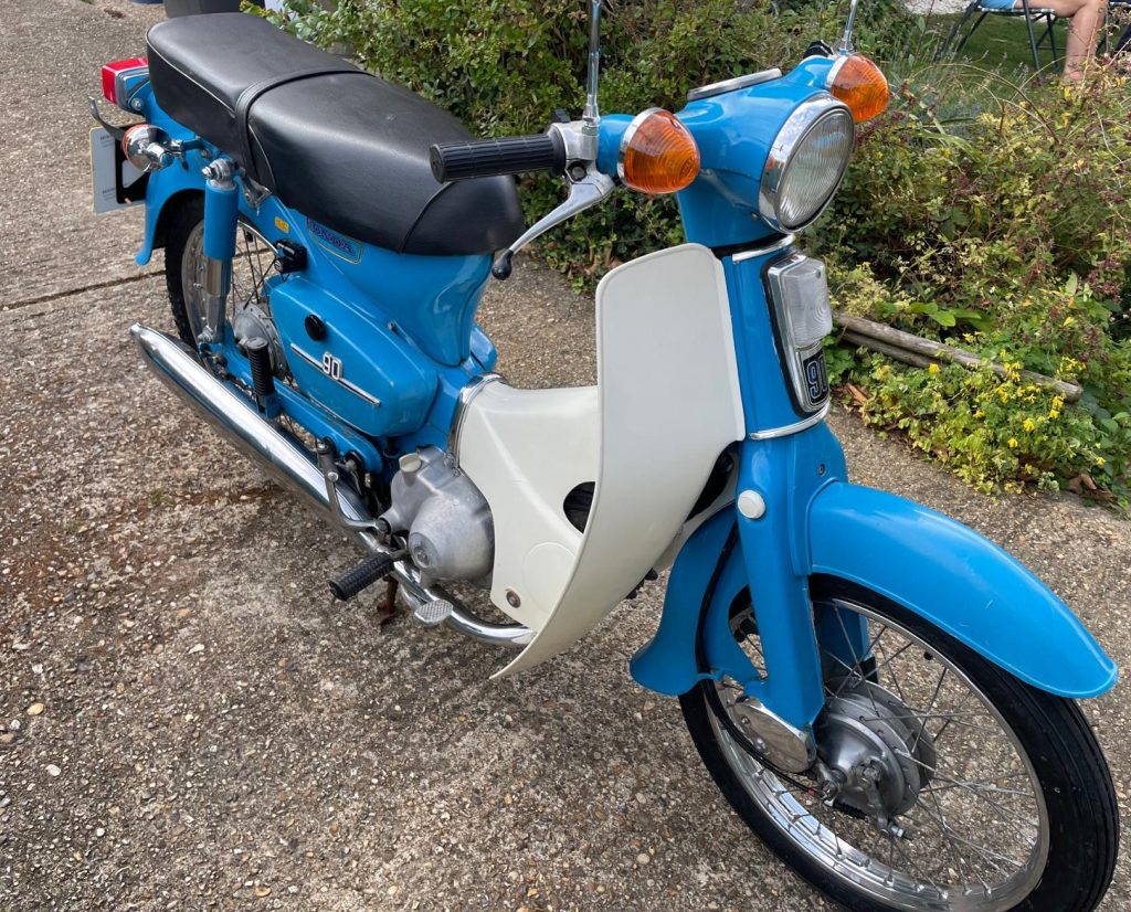 Honda C90Z2