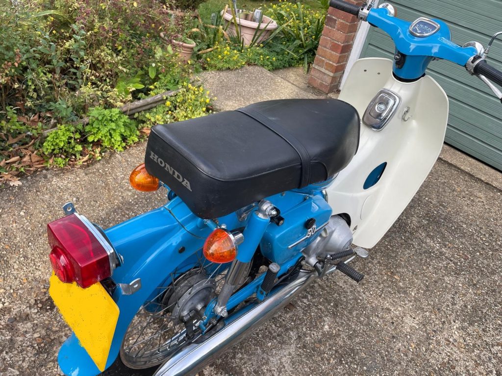 Honda C90Z2