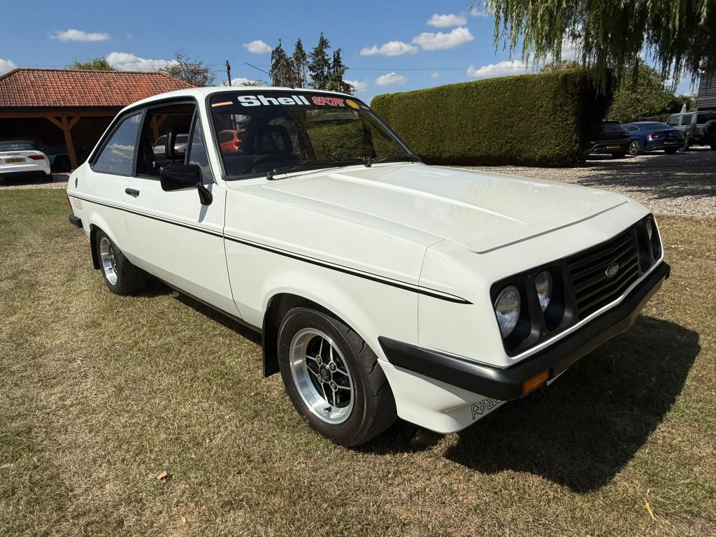 Ford Escort RS 2000 Custom in Excellent Condition.
