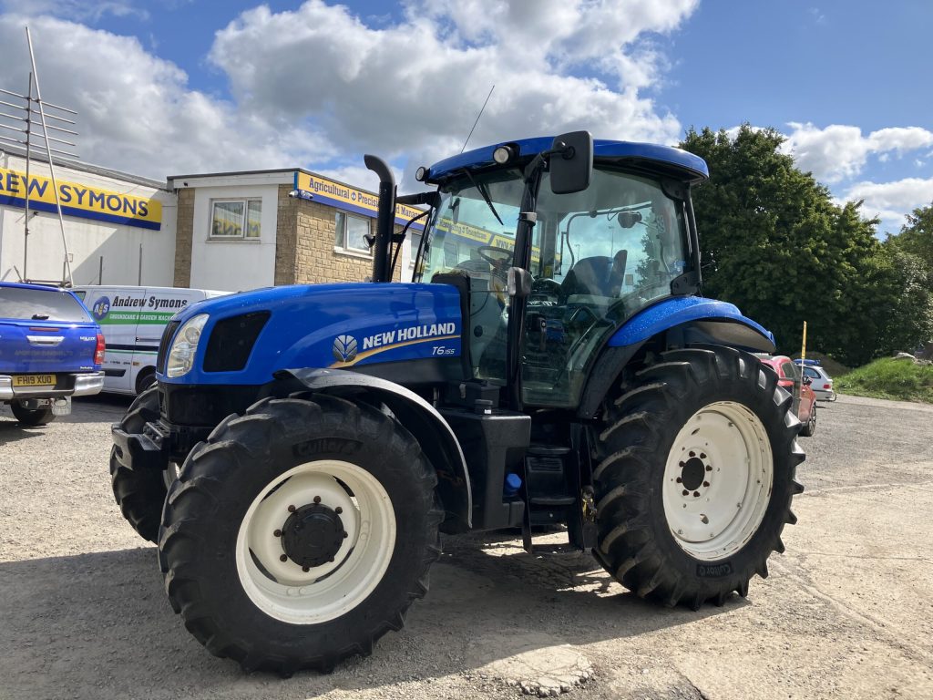 New Holland T6.155 Electro Command Tractor