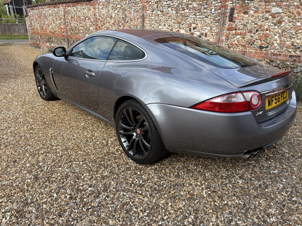 Jaguar XKR 4.2 V8 2006 Supercharged Coupe Auto 420 PS