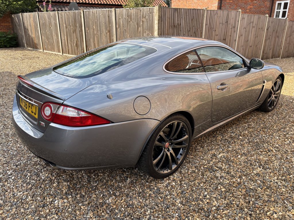 Jaguar XKR 4.2 V8 2006 Supercharged Coupe Auto 420 PS