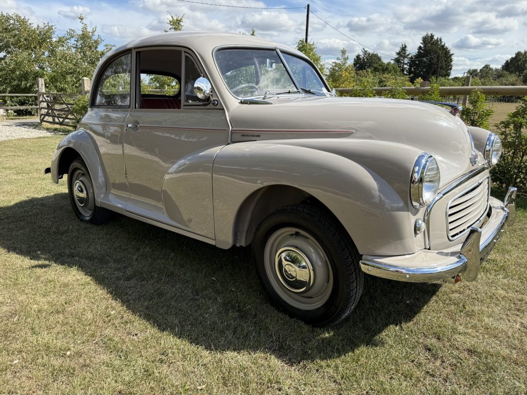 Exceptional 1955 Morris Minor 2 Door Split Screen .