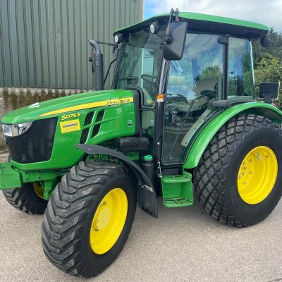 John Deere 5075E