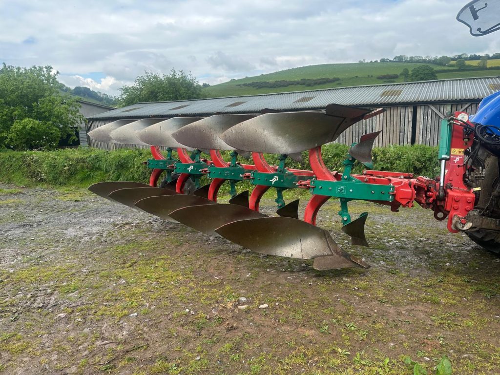 Kverneland EG85/200 5 Furrow Reversible Plough