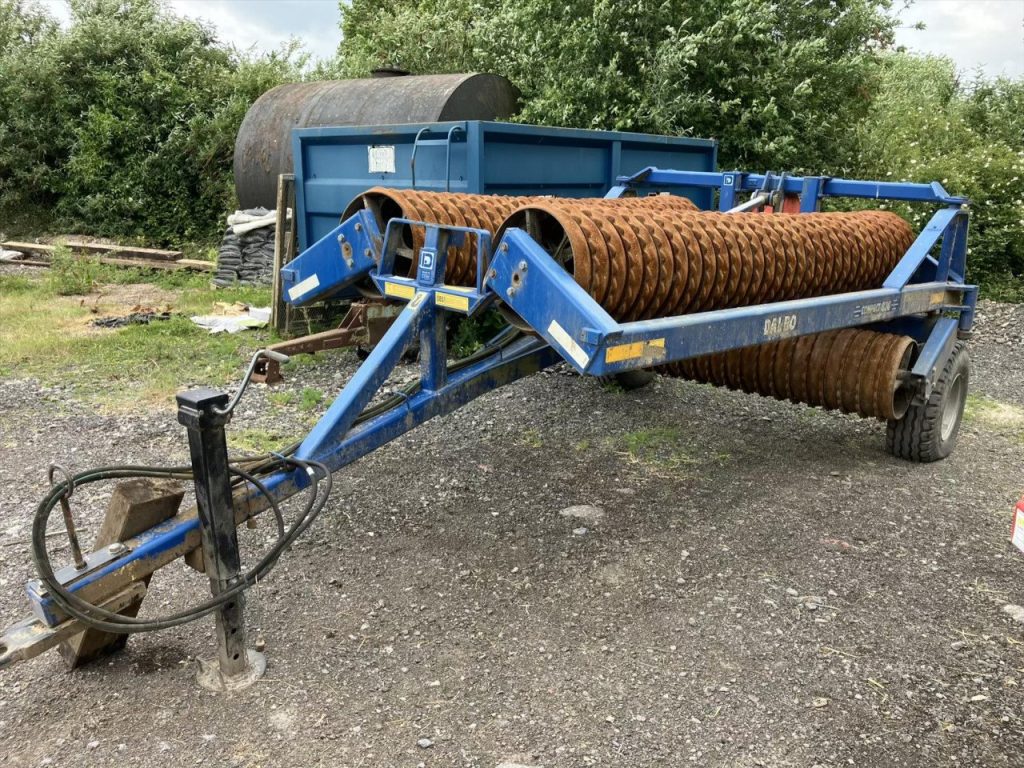 Dal-bo Uk COMPACT 830