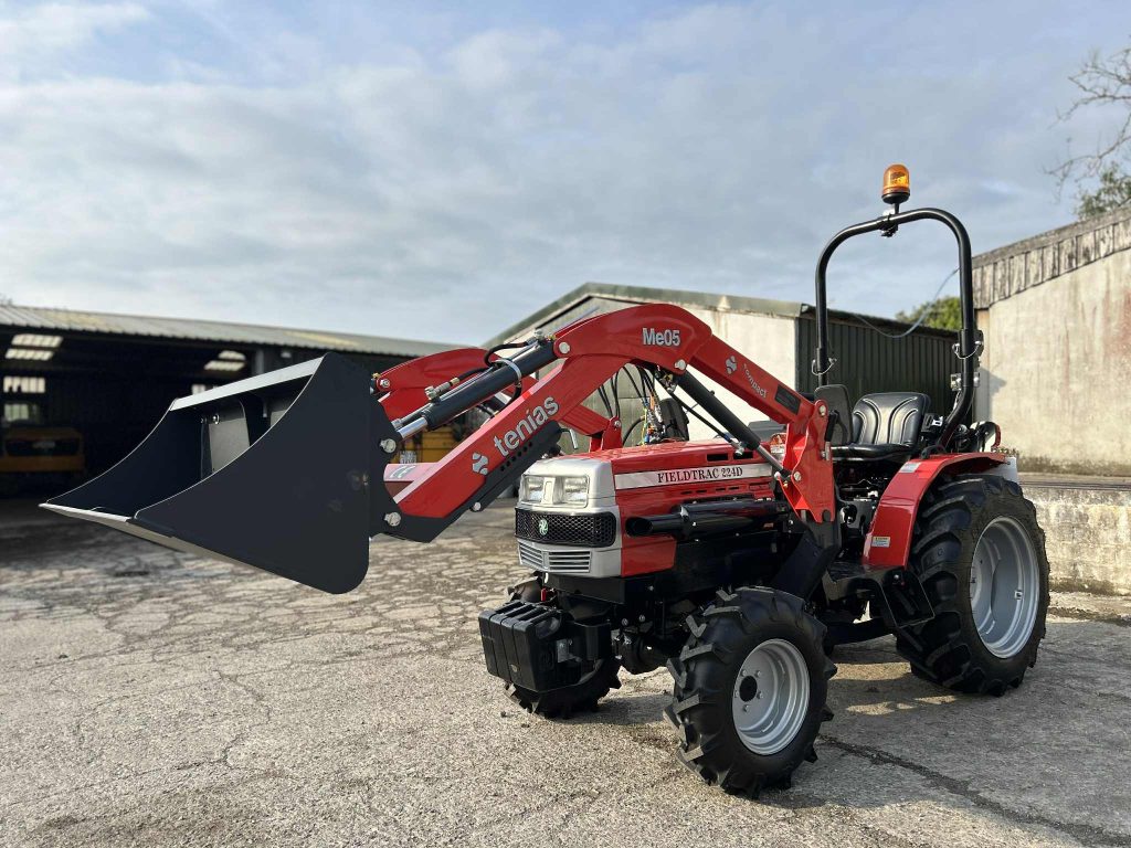 New VST Fieldtrac 224D Classic