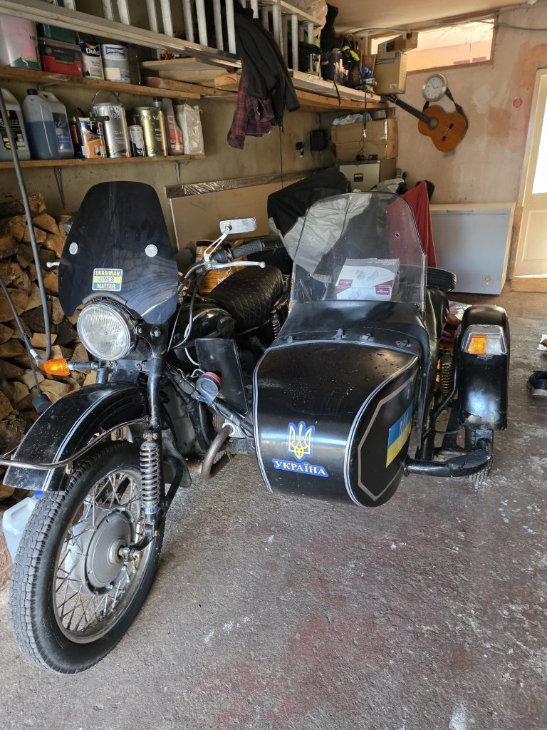 Ural Dalesman sidecar outfit