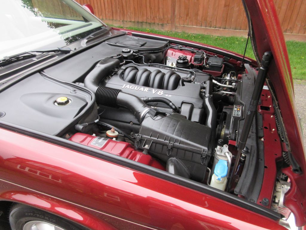 1998 Jaguar XJ8 (X308)