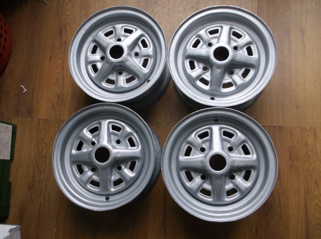 Mini 1275 GT original wheels