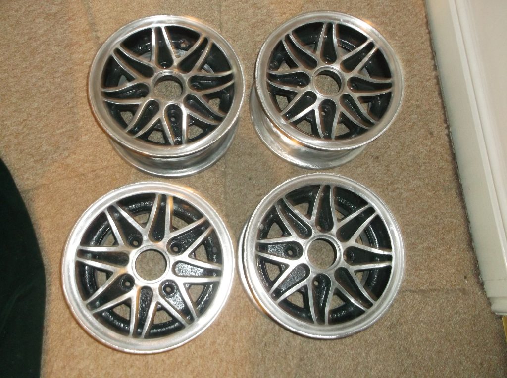 Classic Mini Cosmic Alloy Wheels