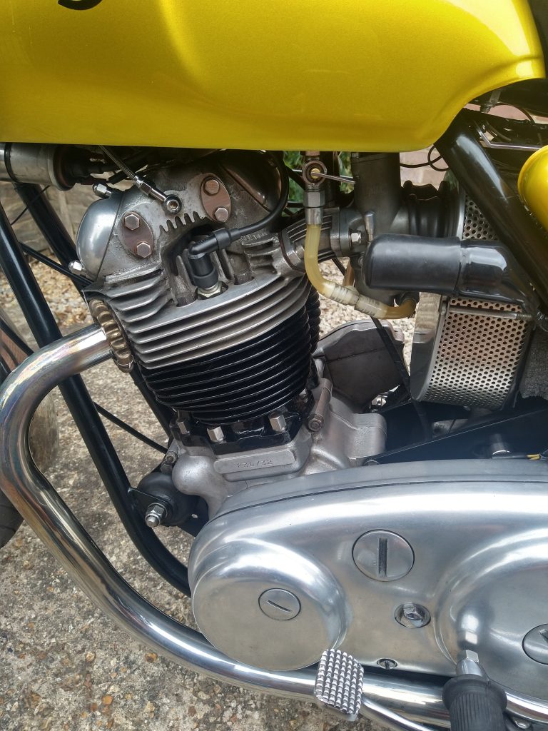 Norton Commando MKV 750 Roadster