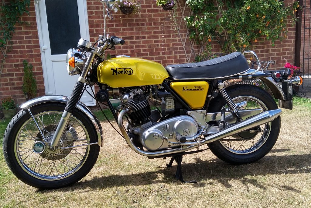 Norton Commando MKV 750 Roadster