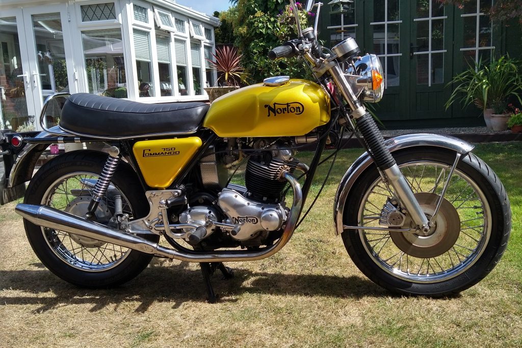 Norton Commando MKV 750 Roadster