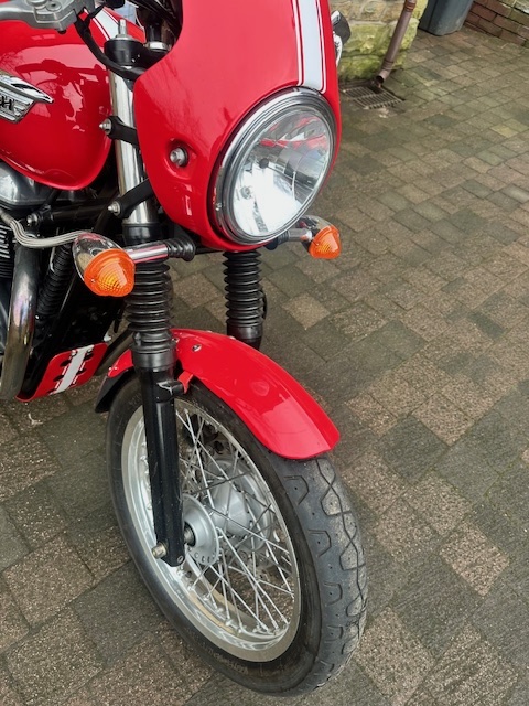 Triumph 900 Thruxton