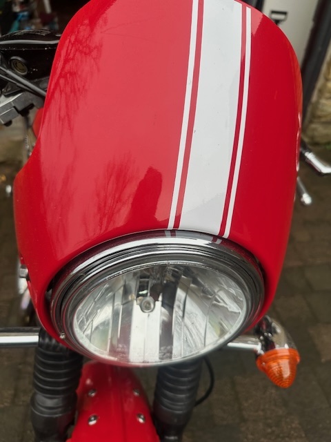 Triumph 900 Thruxton