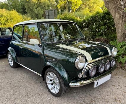 STUNNING EXAMPLE OF A LOW MILEAGE CLASSIC MINI COOPER SPORTSPACK