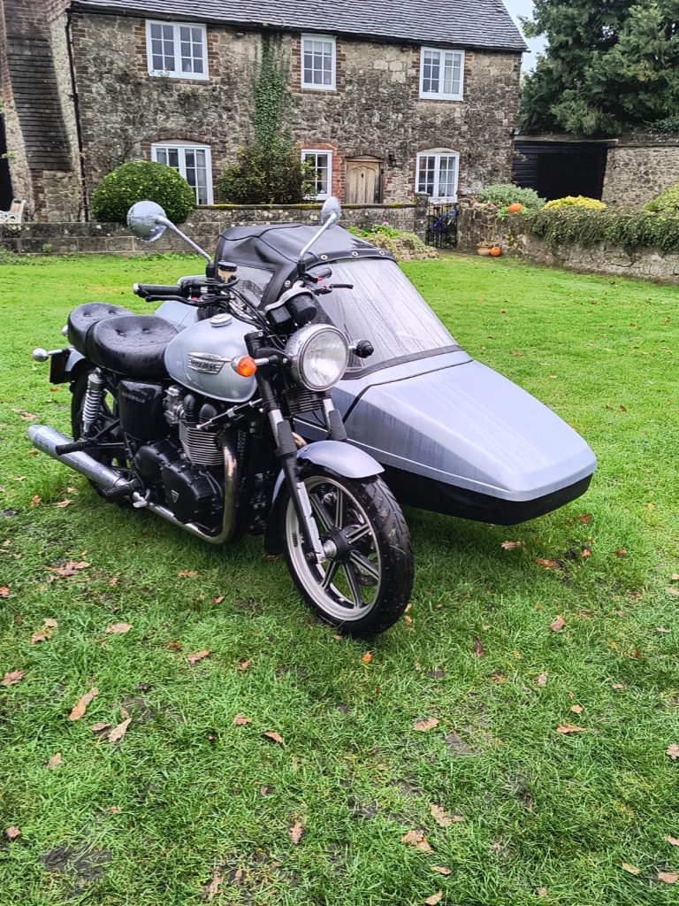 Triumph Bonneville/Squire RX4