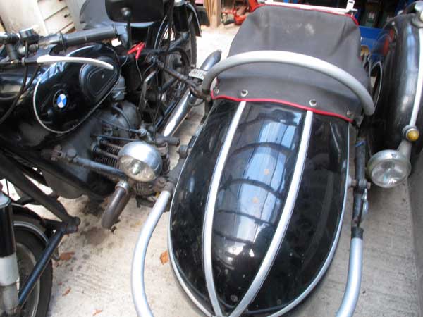 BMW R60 plus Steib chair