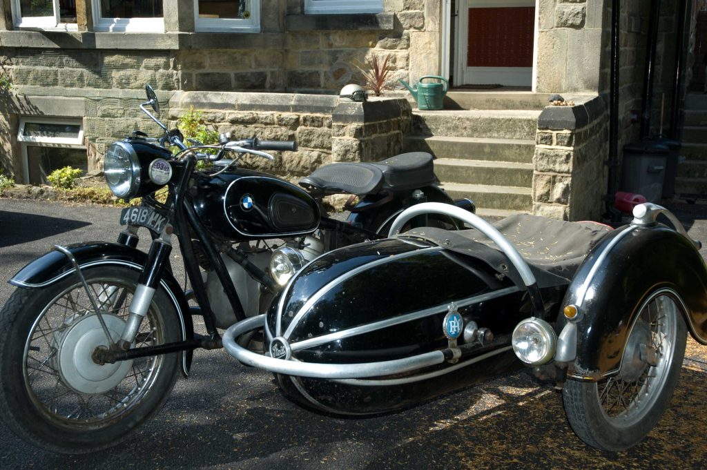 BMW R60 plus Steib chair