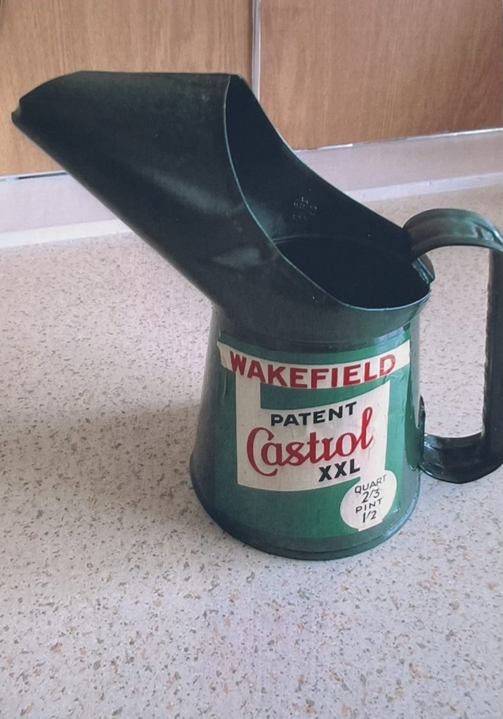 Wakefield Patent Castrol XXL Oil Pourer in green
