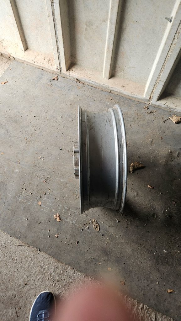 Yamaha GTS1000 non ABS rear wheel