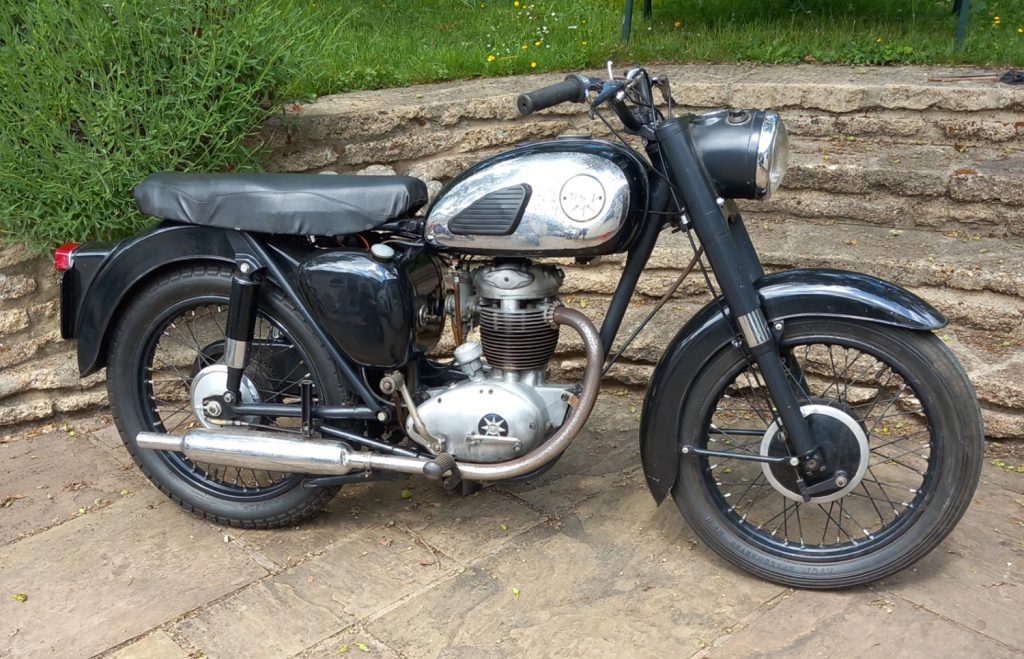 BSA B40