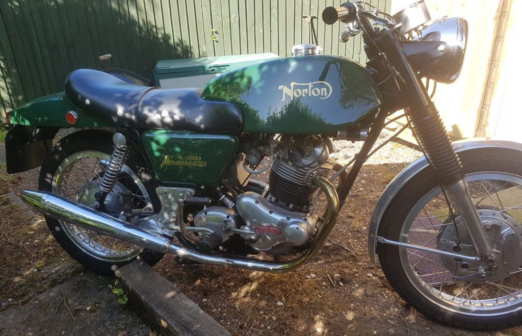 Norton Commando Fastback