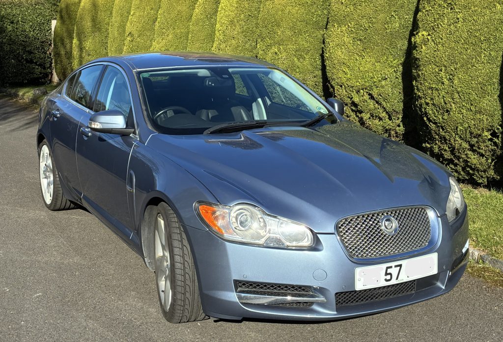 Jaguar XF 4.2 SV8