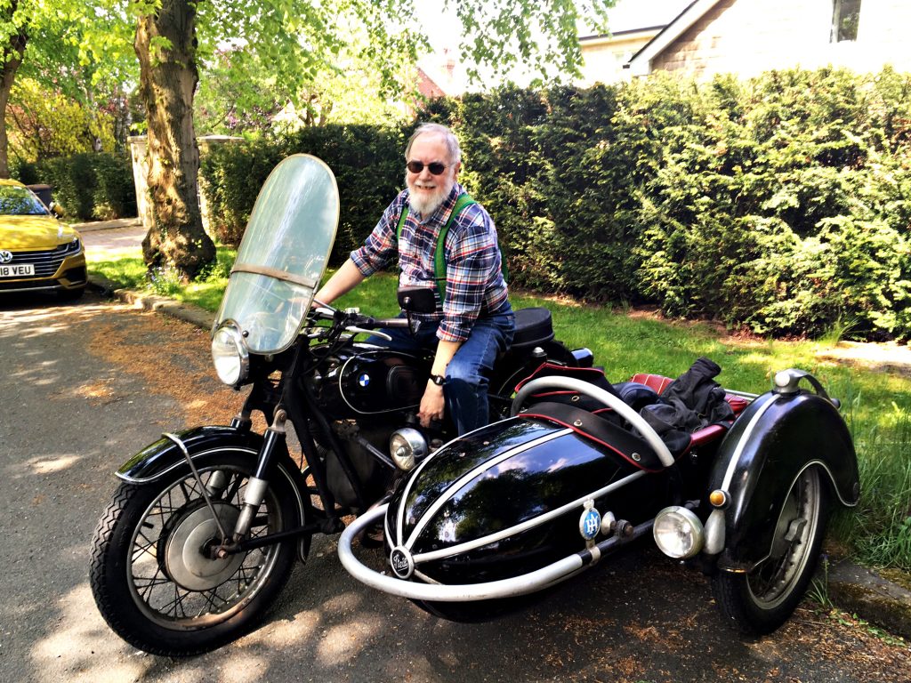 BMW R60 plus Steib chair