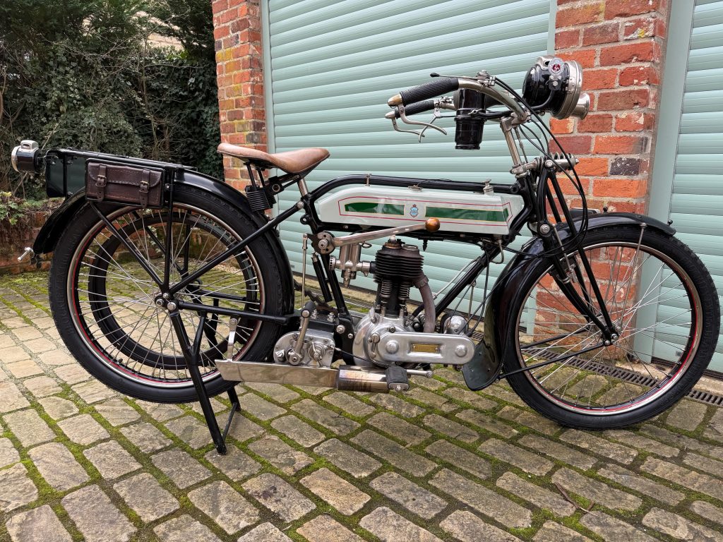 Triumph Model H