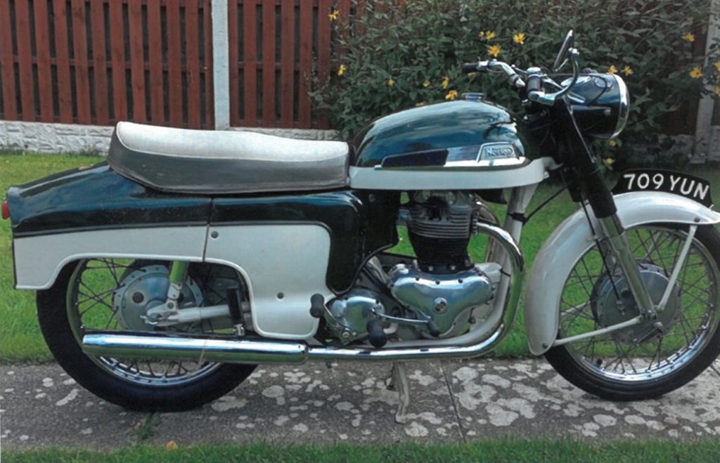Norton 600 Dominator