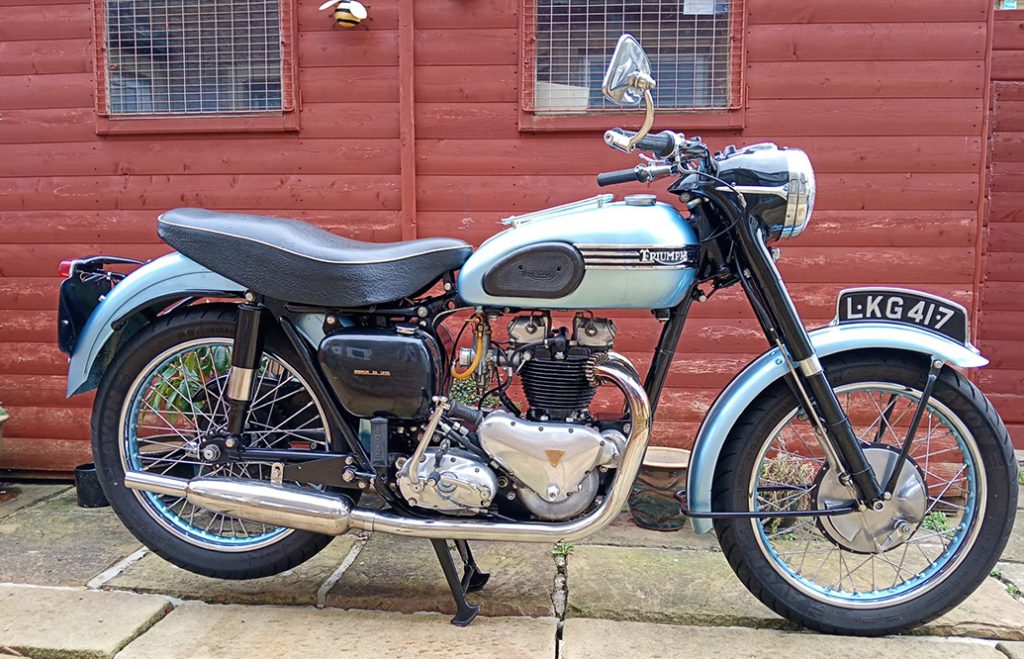 Triumph T110