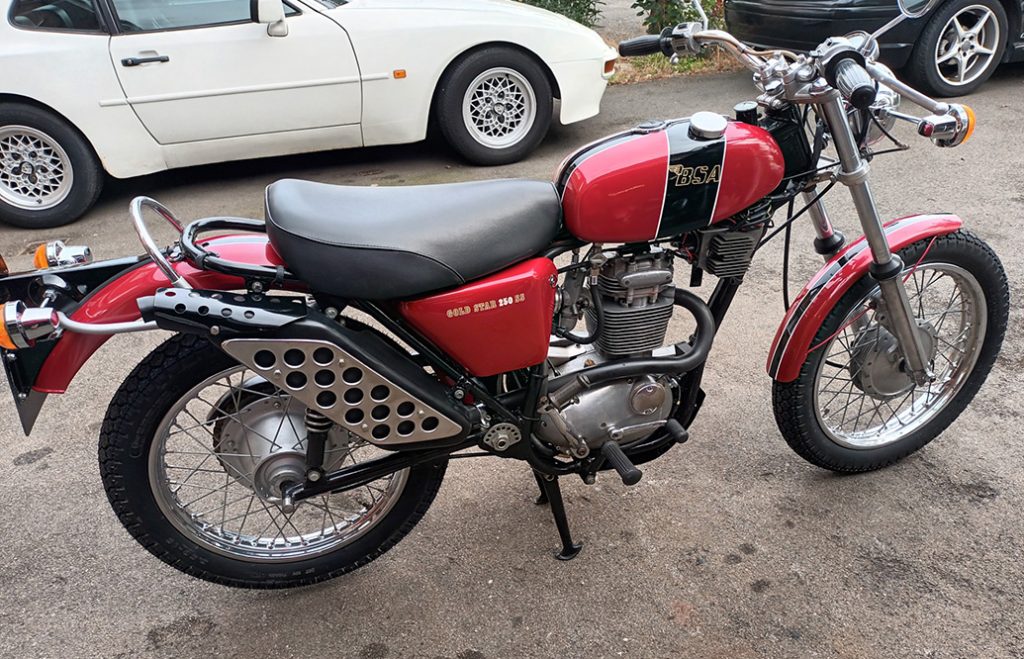 BSA B25SS Gold Star