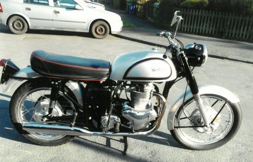 Norton Dominator