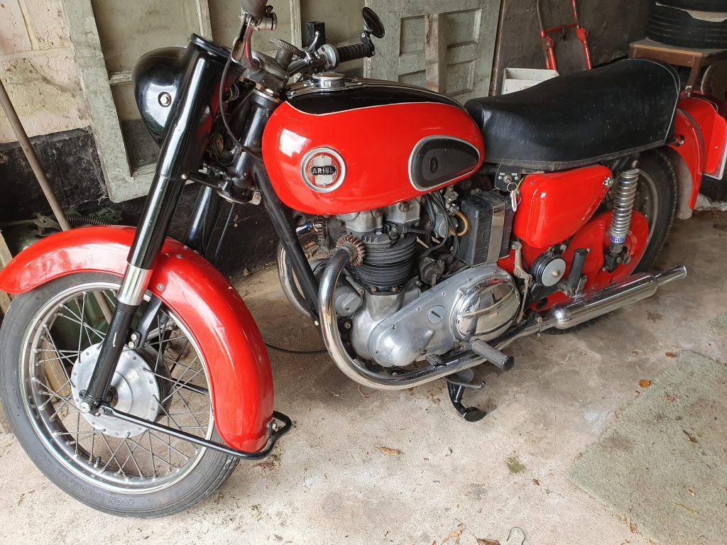 Ariel Huntmaster 650