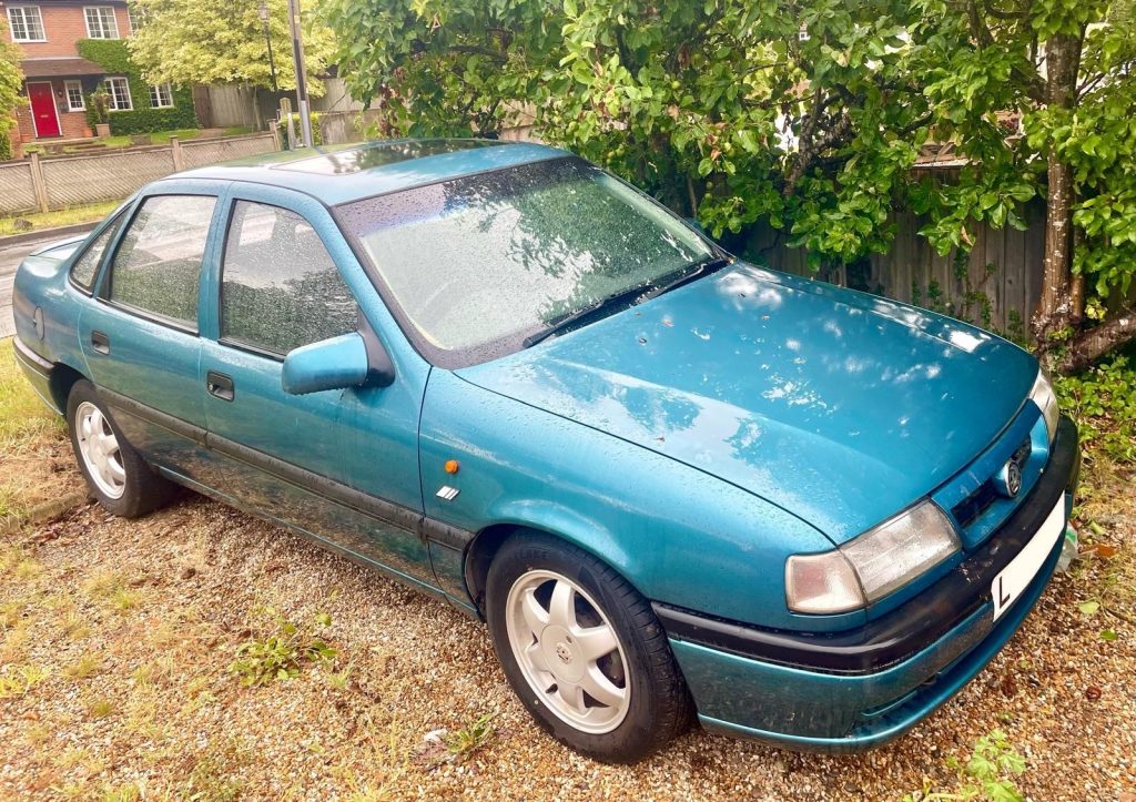 1993 Vauxhall Cavalier 1.8 Cesaro 4 door saloon