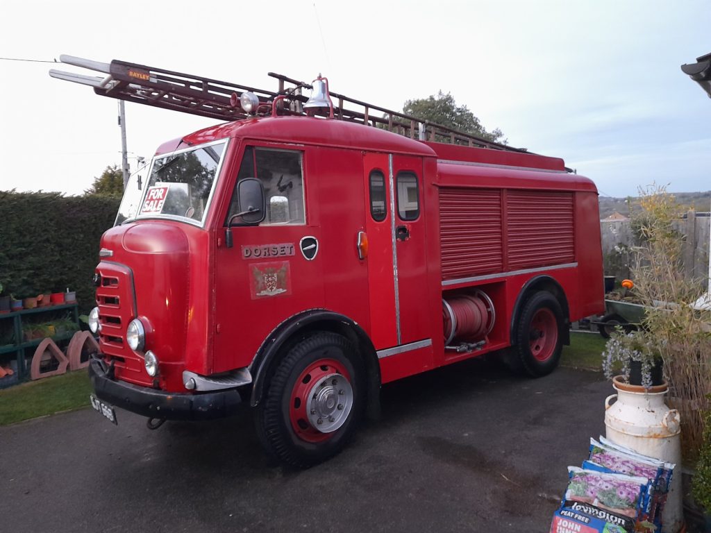 Commer Karrier Gamecock 1957