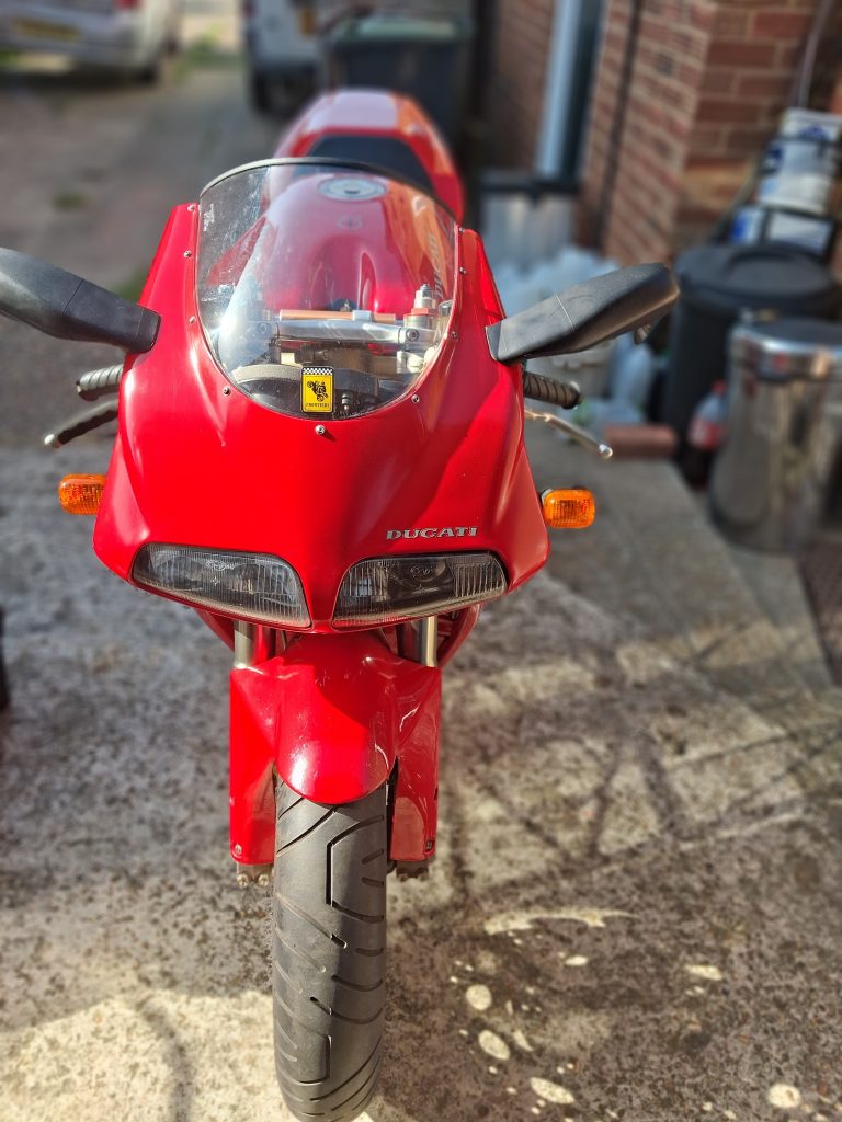 916 Strada Varese
