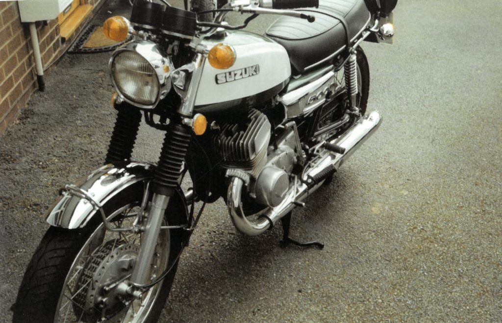 Suzuki T500