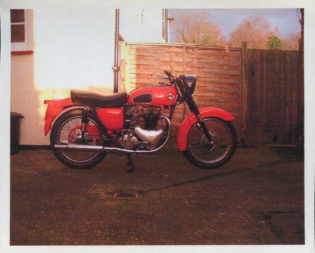 Ariel Huntmaster 650